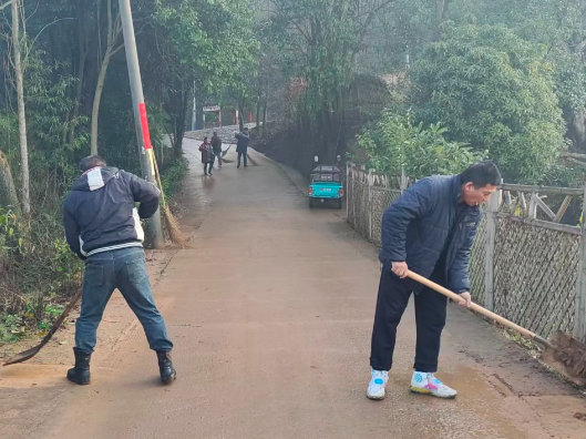 双牌：集中整治环境卫生 共建和美乡村