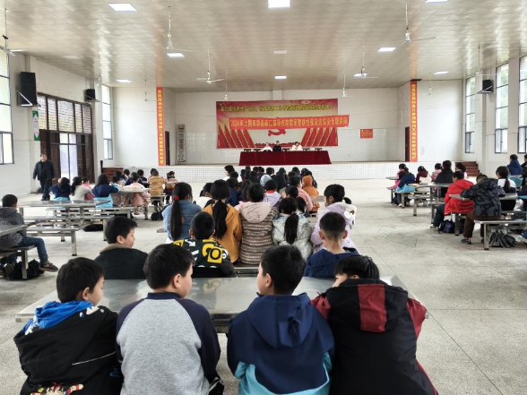 双牌麻江镇：“法治护航・利剑护蕾” 安全教育进校园