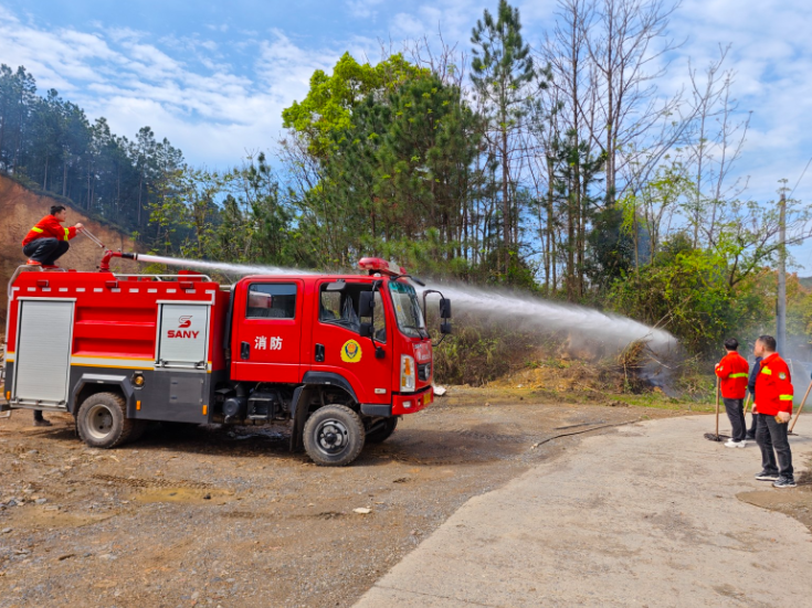 双牌县江村镇组织开展森林火情早期处置应急实战演练