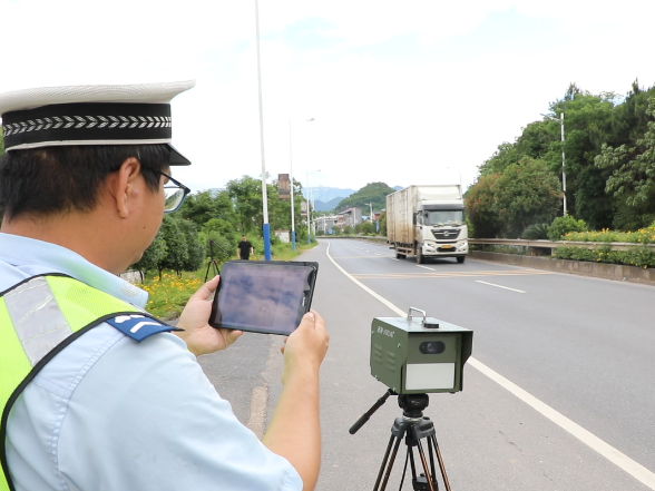 双牌交警开展 “三超一疲劳” 专项整治 筑牢道路交通安全防线