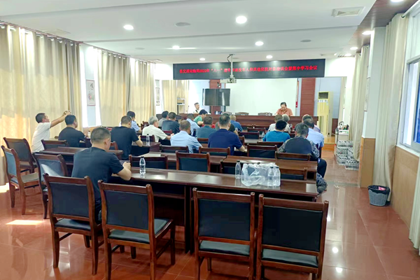 县交通运输局:召开“八一”建军节退役军人(图1)_副本.png 县交通运输局:召开“八一”建军节退役军人(图1)_副本.png