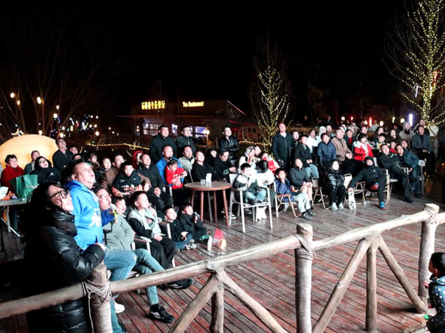 湘超“第三现场”燃激情：双牌青龙岩景区观赛现场架起连心桥