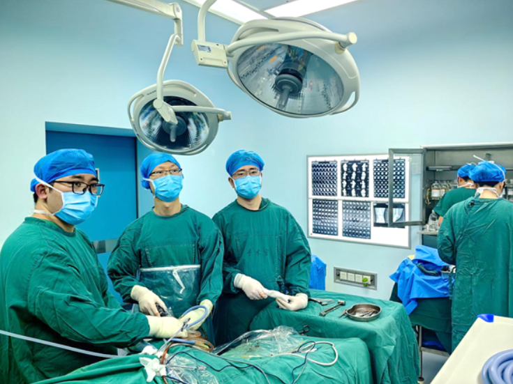 为少年奔跑的梦想“修轨”——双牌县人民医院成功开展县域首例青少年复杂髌骨脱位合并软骨骨折修复术