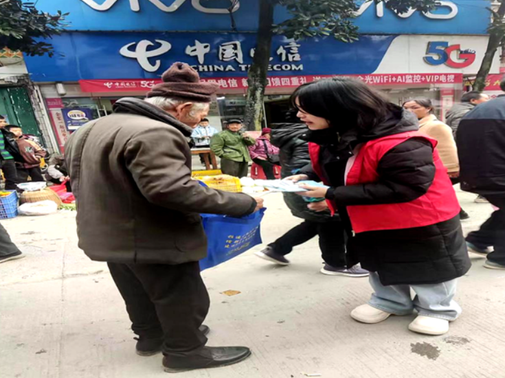 双牌县江村镇：开展道路交通安全整治 筑牢春运交通防线