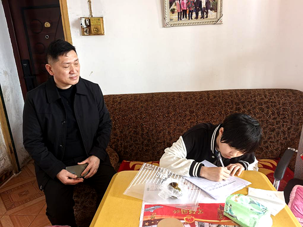 泷泊镇关爱儿童 1_副本.png 泷泊镇关爱儿童 1_副本.png