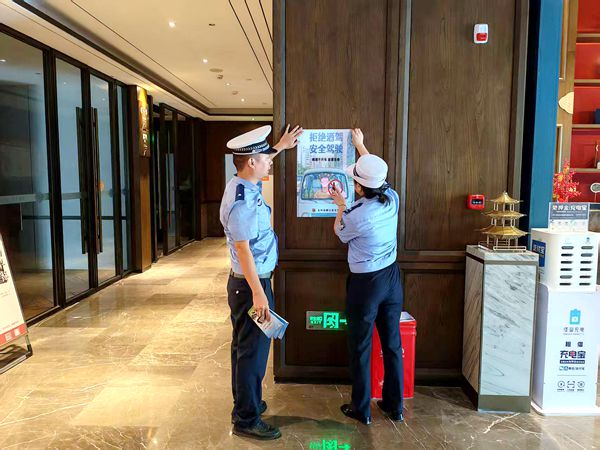双牌交警 04_副本.jpg