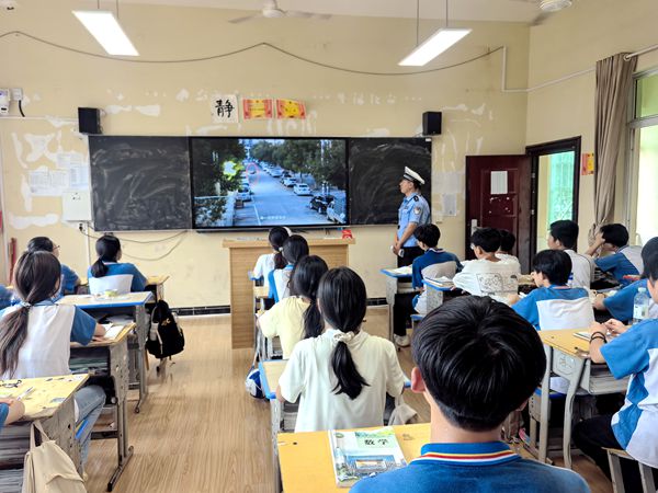 交警3_副本.jpg