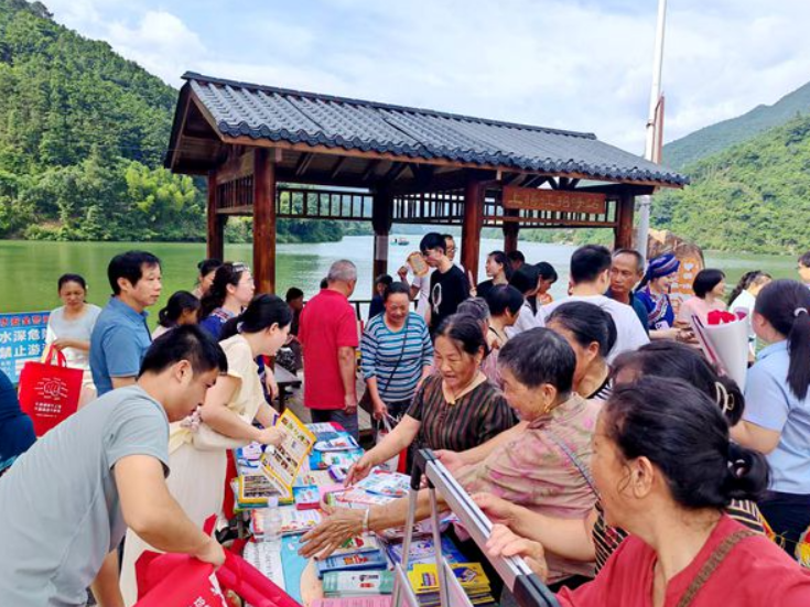 双牌县上梧江瑶族乡：禁毒护蕾双发力 筑牢青少年安全成长屏障