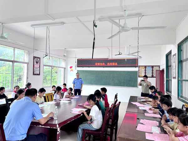 塘底乡开展6月禁毒宣传月进校园主题活动（图）_副本.png
