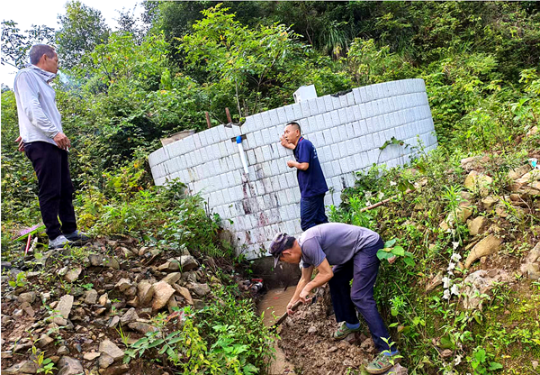 五星岭乡:志愿服务润田间 便民实事 暖民心3_副本.png 五星岭乡:志愿服务润田间 便民实事 暖民心3_副本.png