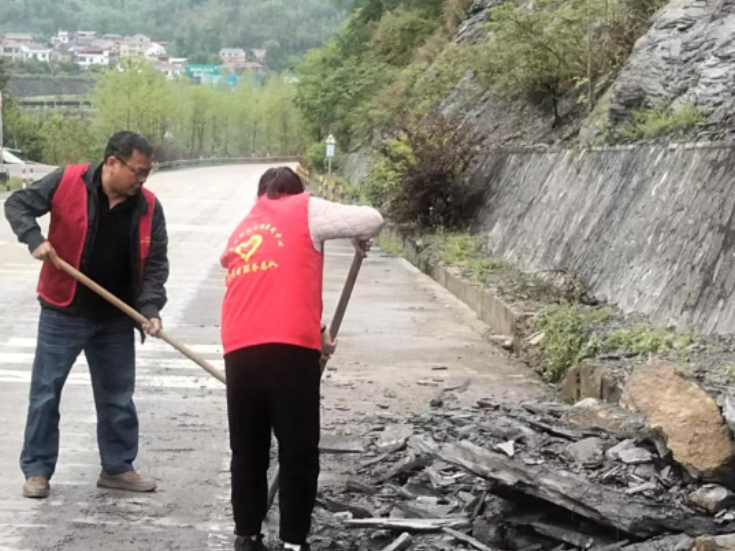 双牌县茶林镇：汛期巡查不放松 干群合力除险保畅通