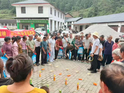 双牌：喜迎国庆聚乡邻 巾帼宣讲话振兴