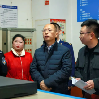 周春晖带队检查城市安全运行工作