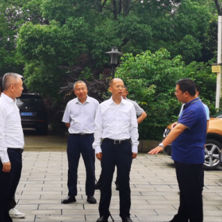 周春晖调研芙蓉区雨污分流工作