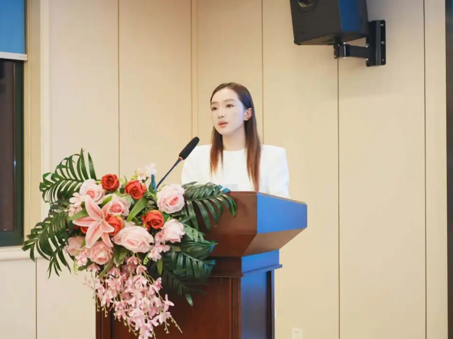 芙蓉“企”事录｜广发隆平尹娴婷：“少女心”企业家的向内生长与向外绽放