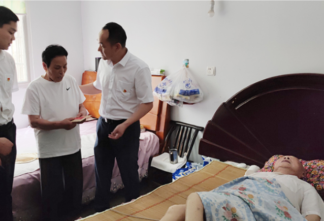 慰问抗美援朝老兵，致敬革命功臣