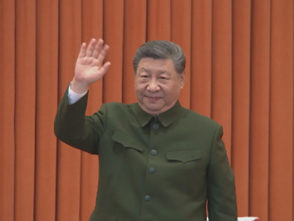 独家视频丨习近平春节前夕慰问部队 向全体人民解放军指战员武警部队官兵军队文职人员预备役人员和民兵致以新春祝福