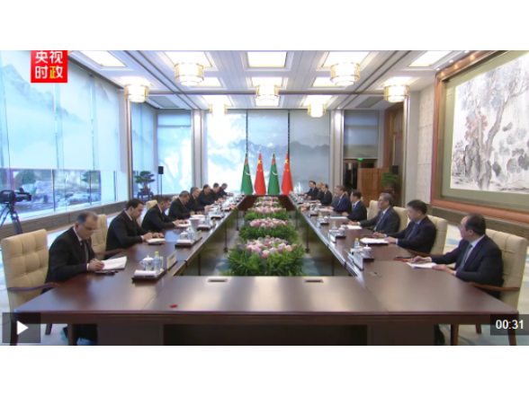 独家视频丨习近平：我愿同你共商合作大计 推动中土关系像汗血宝马一样马不停蹄 一马当先