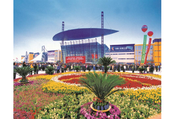 【讲习所·中国与世界】习近平为义乌“换上一件大衣服”