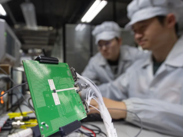 经济热点快评丨总书记为何强调传承弘扬西迁精神？