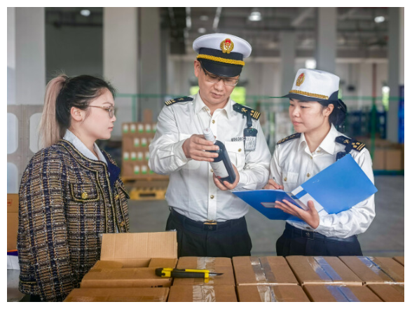 对53个非洲建交国全面实施零关税！湖南首票享惠货物长沙通关
