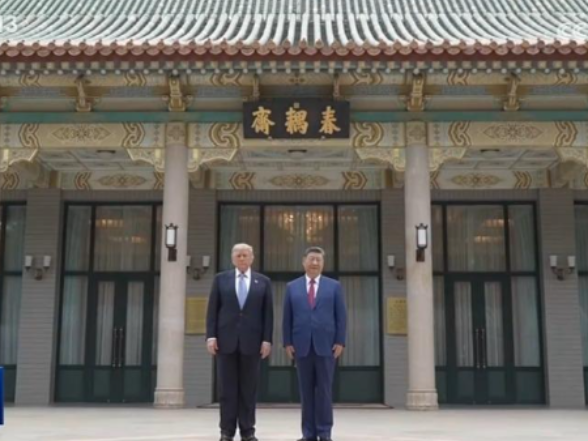 习近平同美国总统特朗普在中南海小范围会晤