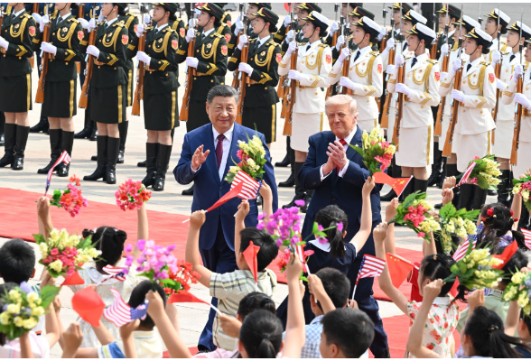 微镜头·中美元首在北京举行会谈｜“让2026年成为中美关系继往开来的历史性、标志性年份”