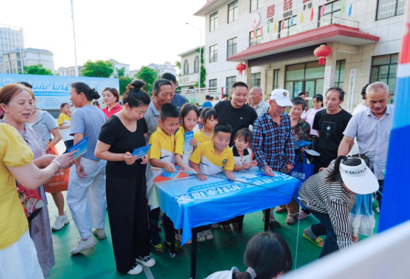 云溪区开展“守住钱袋子·护好幸福家”防范非法金融集中宣传日活动