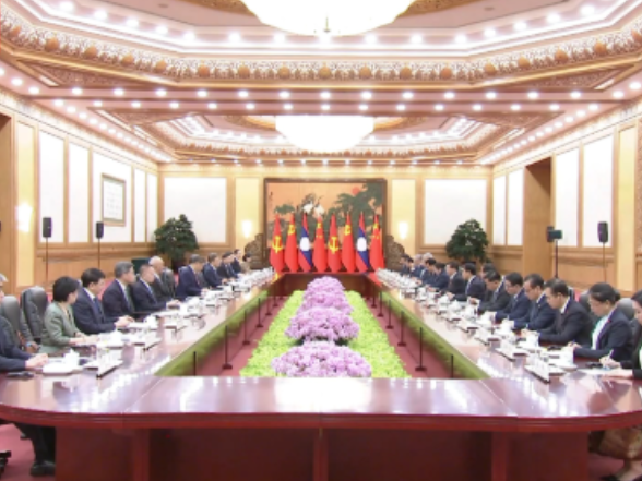 独家视频丨习近平：中方始终将老挝视作周边外交重要方向