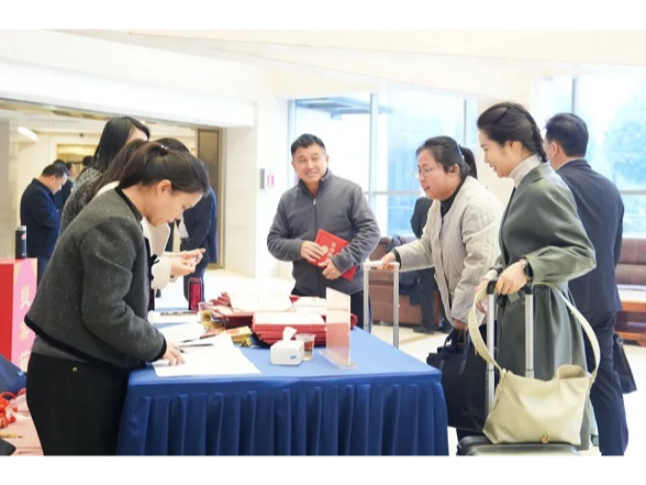 勇担使命职责 凝聚团结力量！全区政协委员向大会报到——云溪正式进入“两会时间”