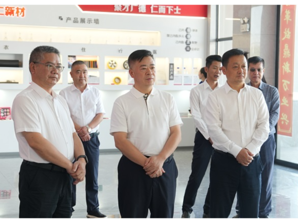 秦国良率队赴云溪区调研重点工作并主持召开座谈会