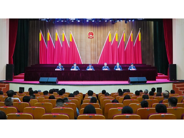 岳阳市云溪区第七届人民代表大会第一次会议举行中共党员会议