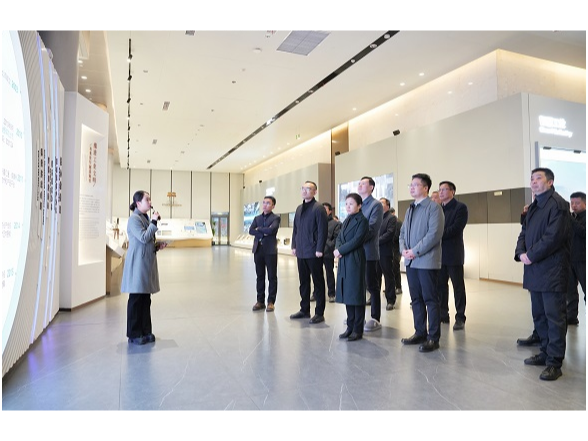 我区赴临港高新区考察交流