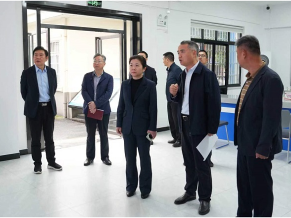 蒋春艳调研区镇综治中心工作