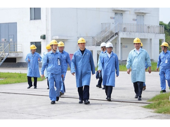 吴国良到包保服务企业走访调研