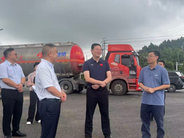 余亚军带队调研我区省市重点项目建设工作