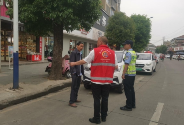 合口镇开展“老头乐”专项整治护航群众安全出行