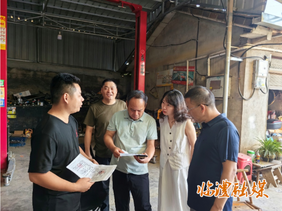 筑牢消防安全防线 烽火乡开展商贸领域消防安全督导检查