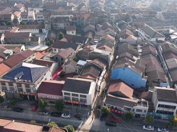 临澧县合口镇：老街道污水管网升级破解37户居民污水排放难题