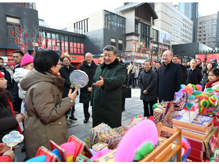 时政微纪录丨情暖新春 心系万家