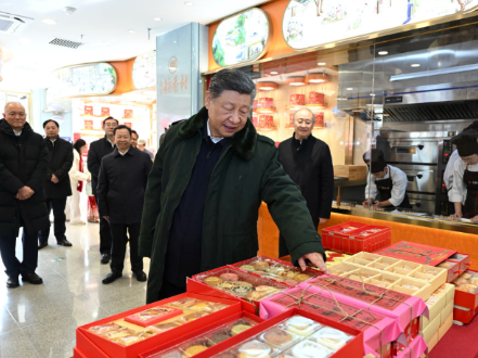 近镜头｜总书记心系“老字号”