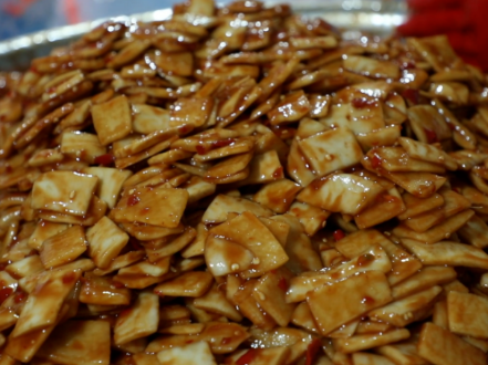 临澧：农博会金奖产品“大塘爽口萝卜皮”春节赶单忙！