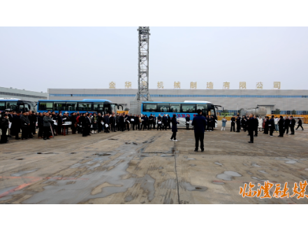 临澧县委十三届十五次全体（扩大）会议暨县委经济工作会议开展现场观摩考察