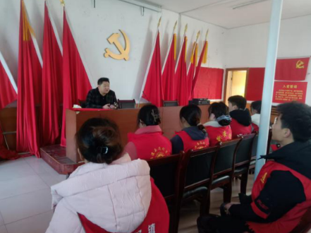 小手牵大手 文明护家园——临澧县新安镇组织大学生志愿者开展禁燃禁放劝导宣传活动