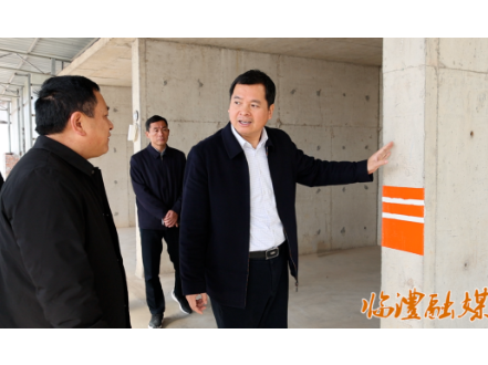 李雨初调研企业生产经营工作