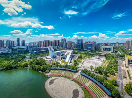 时政微视频｜山海寻梦阔步行