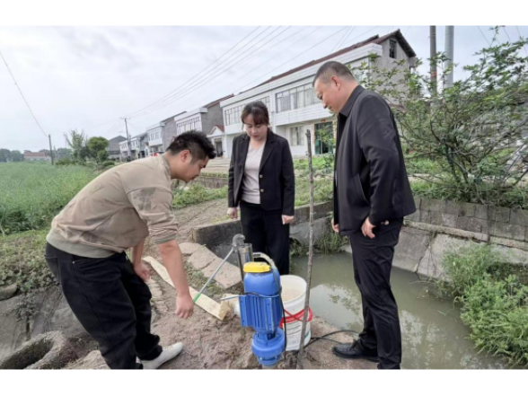 代表献策解田“渴”