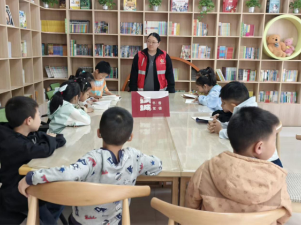 安福街道护城社区开展阅读日宣传活动