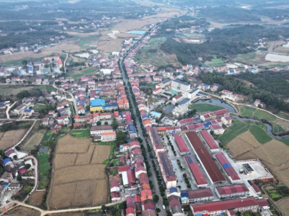 临澧县：“办公楼”变身“暖心家”