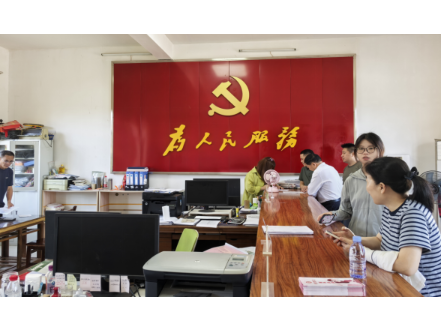枝叶总关情，帮扶暖人心 ——县园林绿化服务中心赴太浮镇王华村开展走访慰问